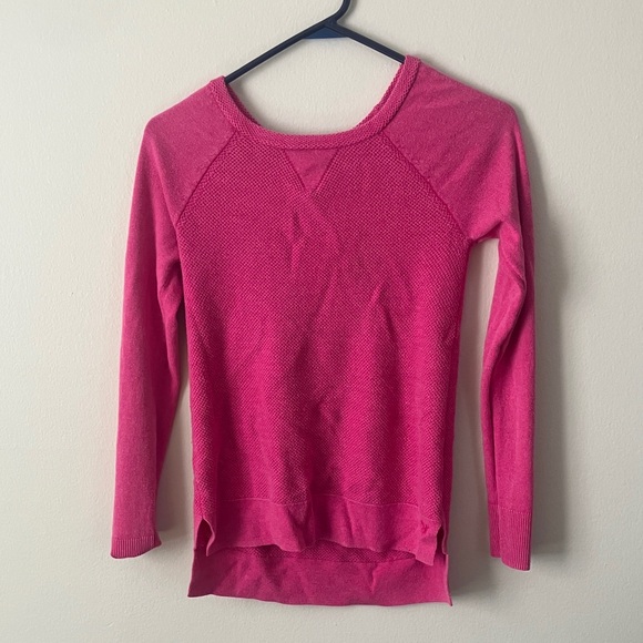 American Eagle Outfitters Dresses & Skirts - American Eagle Outfitters Vibrant Pink Knit Sweater